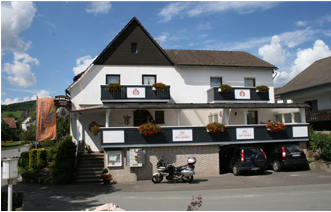 Bild Zum Burghof